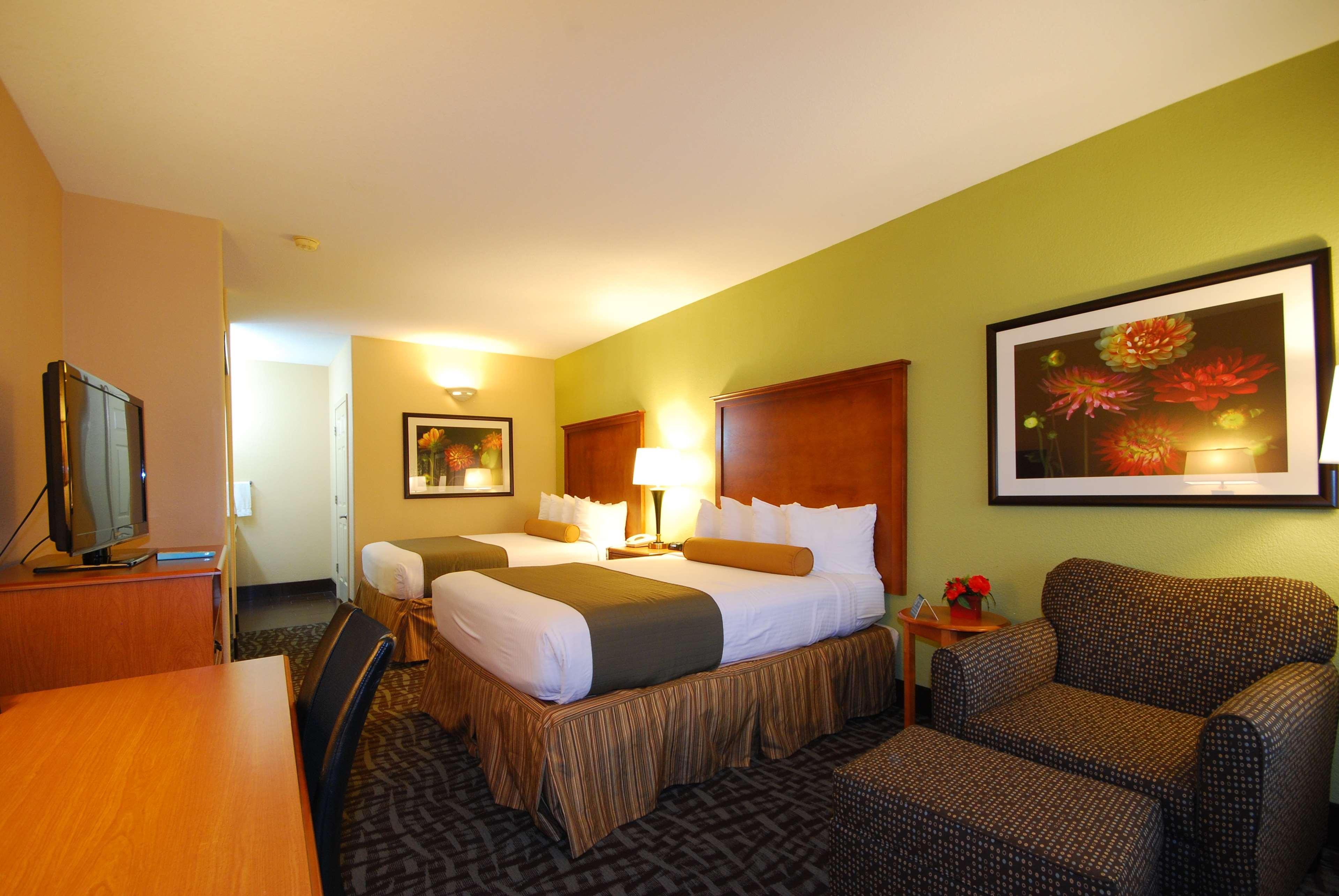 Best Western Plus Emerald Inn & Suites Garden City Exterior foto