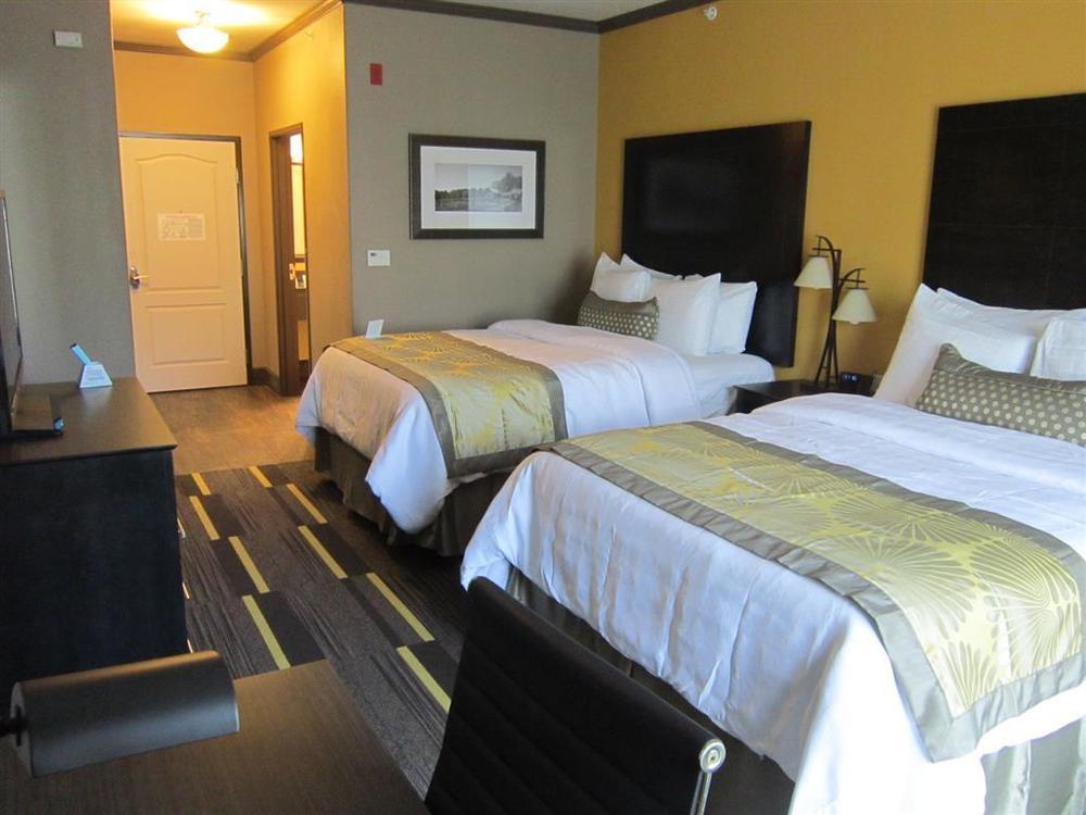 Best Western Plus Emerald Inn & Suites Garden City Habitación foto