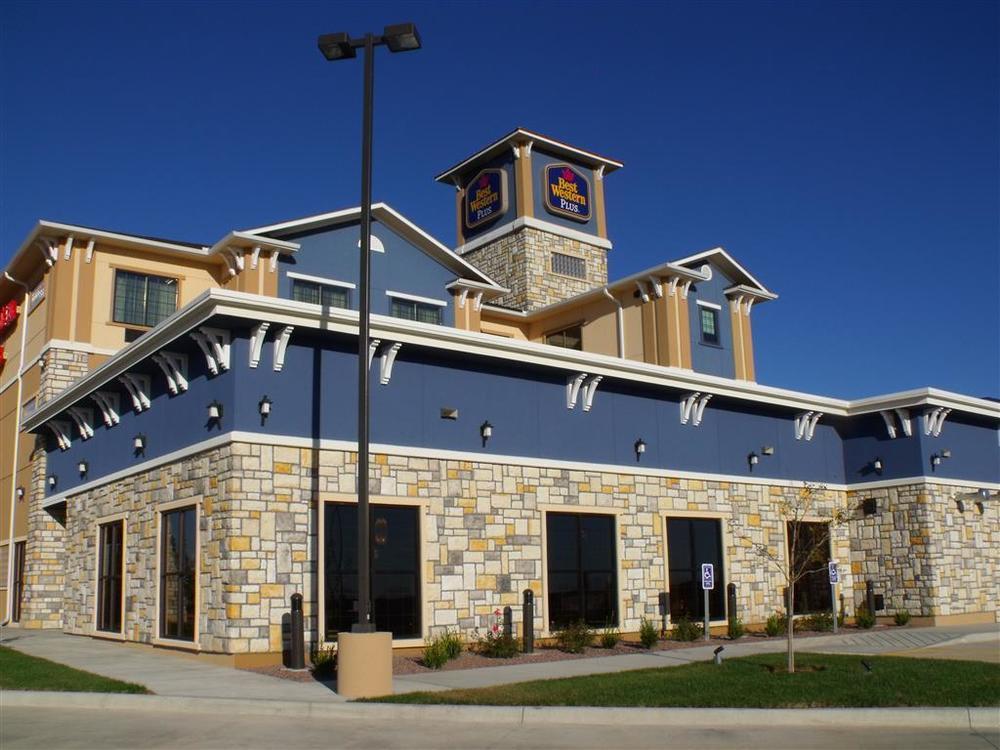 Best Western Plus Emerald Inn & Suites Garden City Exterior foto