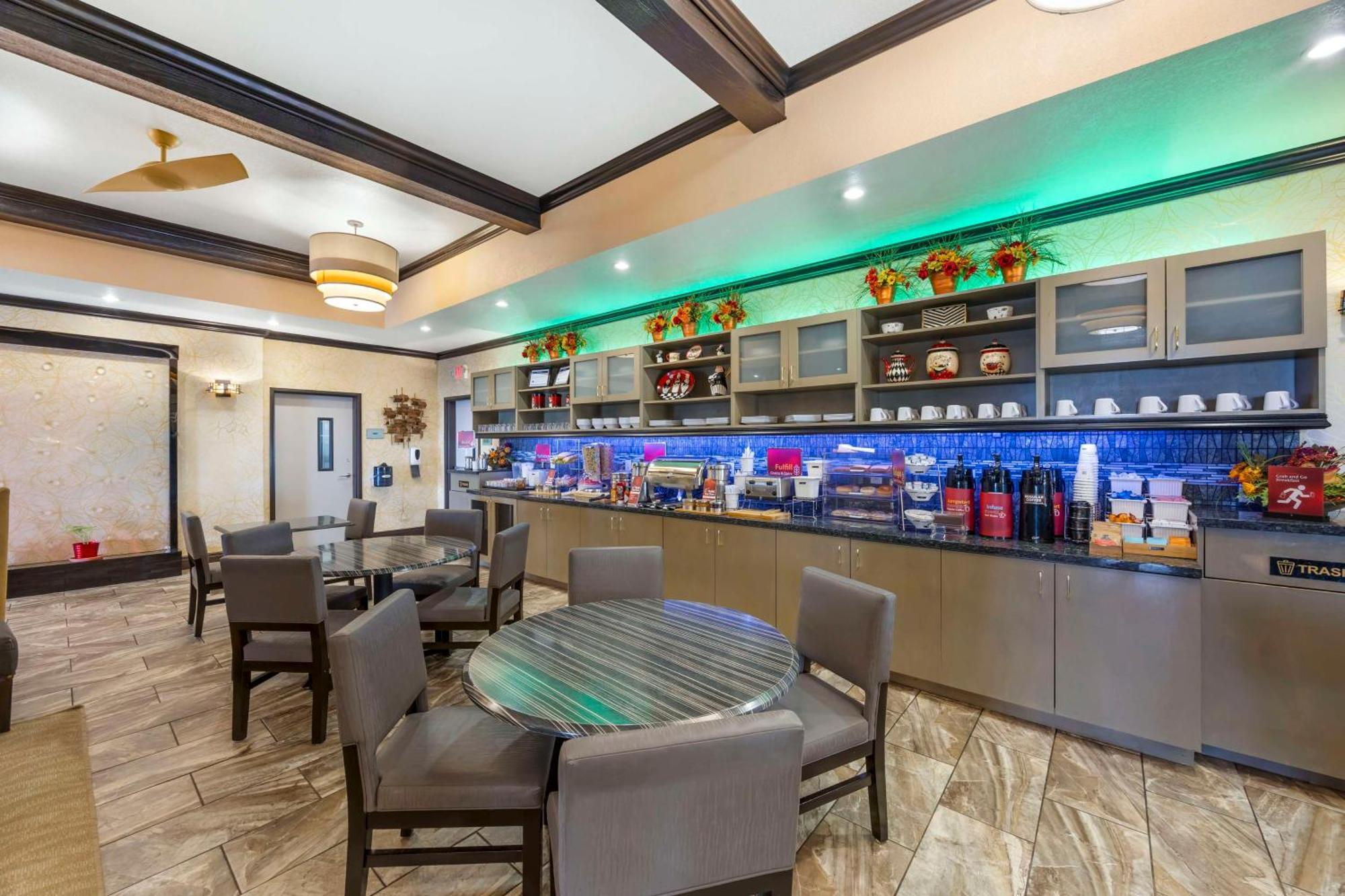 Best Western Plus Emerald Inn & Suites Garden City Exterior foto