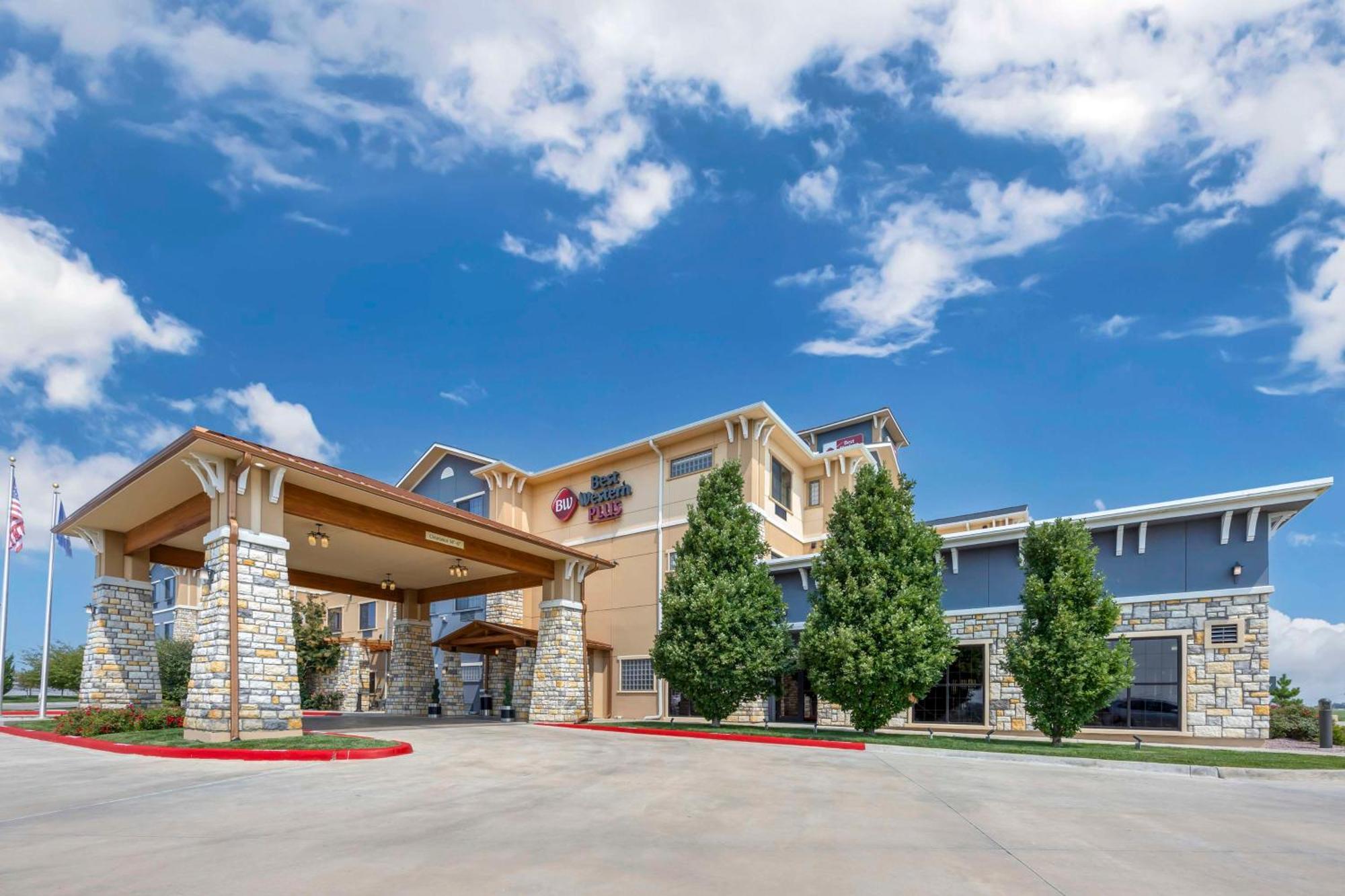 Best Western Plus Emerald Inn & Suites Garden City Exterior foto